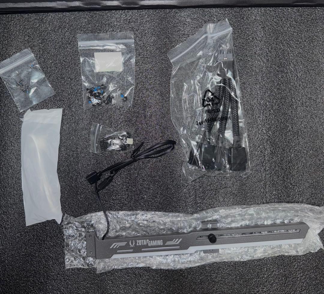 ZOTAC GAMING GeForce RTX 5090 基板（PCB）なし