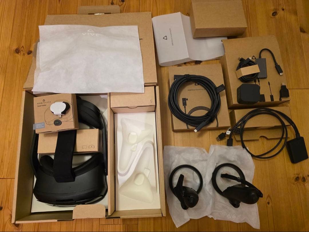 VIVE Focus Vision ストリーミングキット➕フェイシャルトラッカー