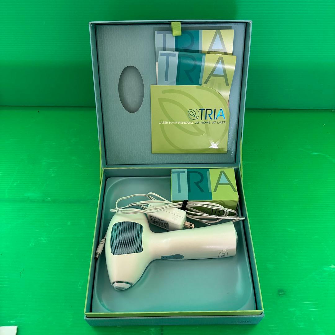 TRIA 脱毛器 本体 充電器付き