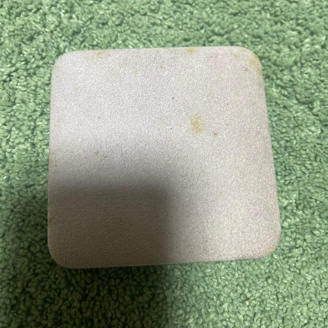 2001年 誕生記念メダル 花の彫刻