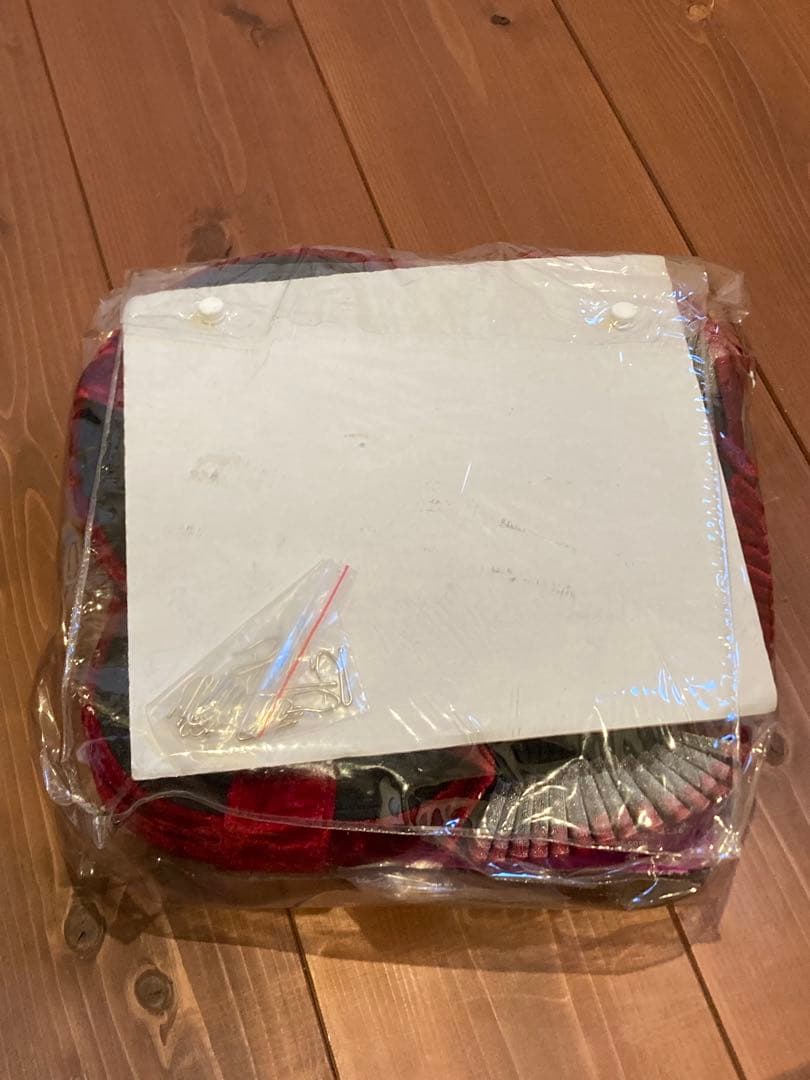 チンチラZERO カーテン 2400mm x 850mm レッド　2枚セット