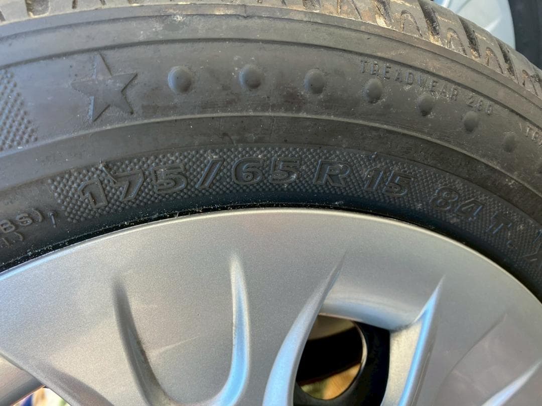 ミニクーパー★純正★タイヤ★ホイール★キャップ★175/65R15