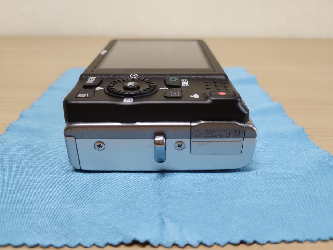 ✨動作良好✨ 美品 Nikon COOLPIX S6200 シルバー デジカメ