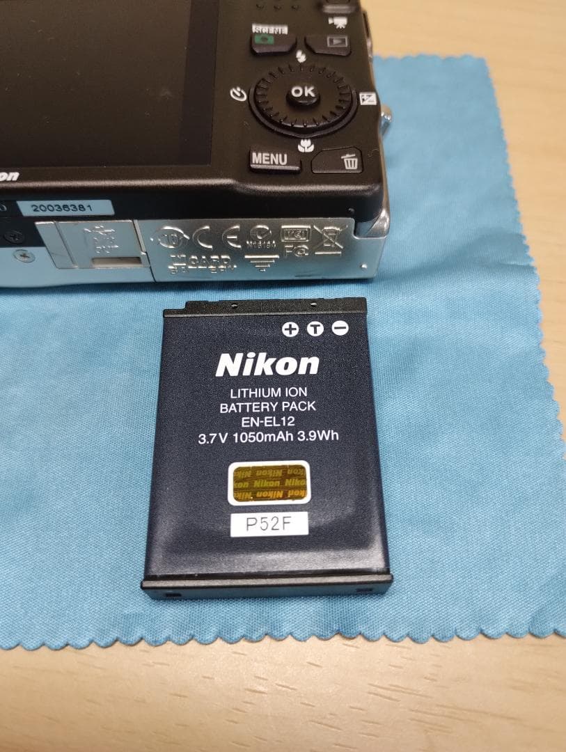 ✨動作良好✨ 美品 Nikon COOLPIX S6200 シルバー デジカメ