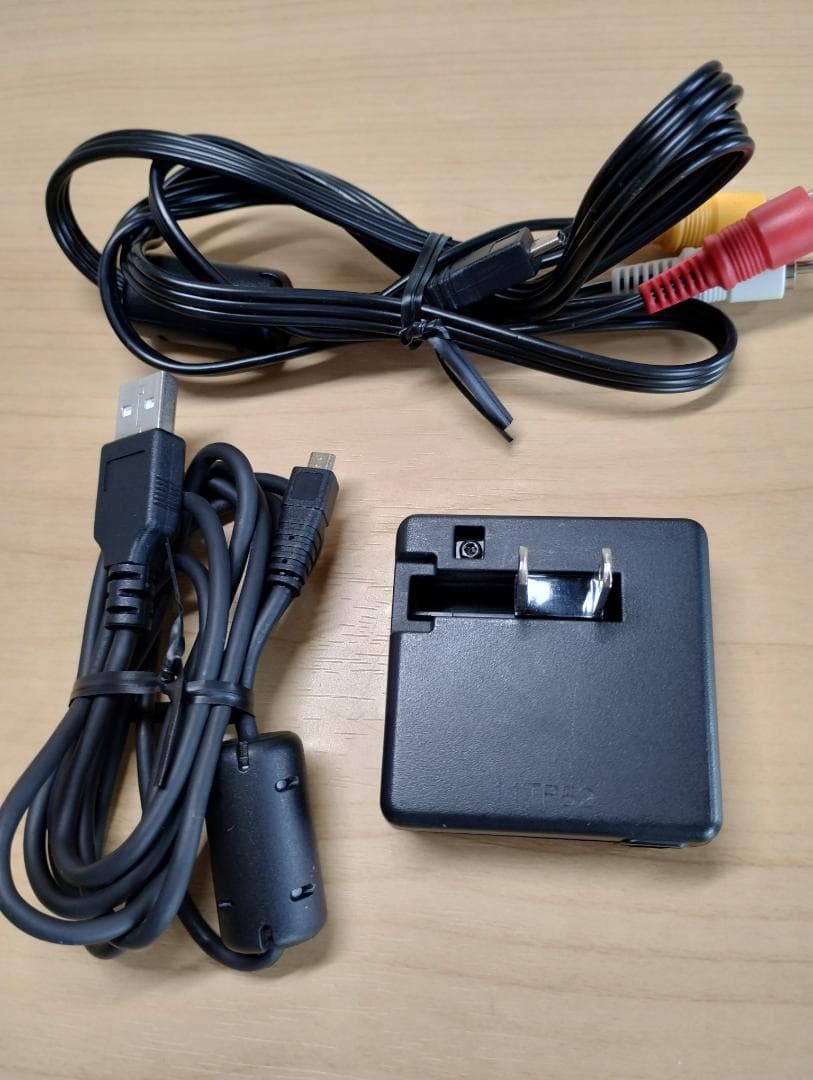 ✨動作良好✨ 美品 Nikon COOLPIX S6200 シルバー デジカメ