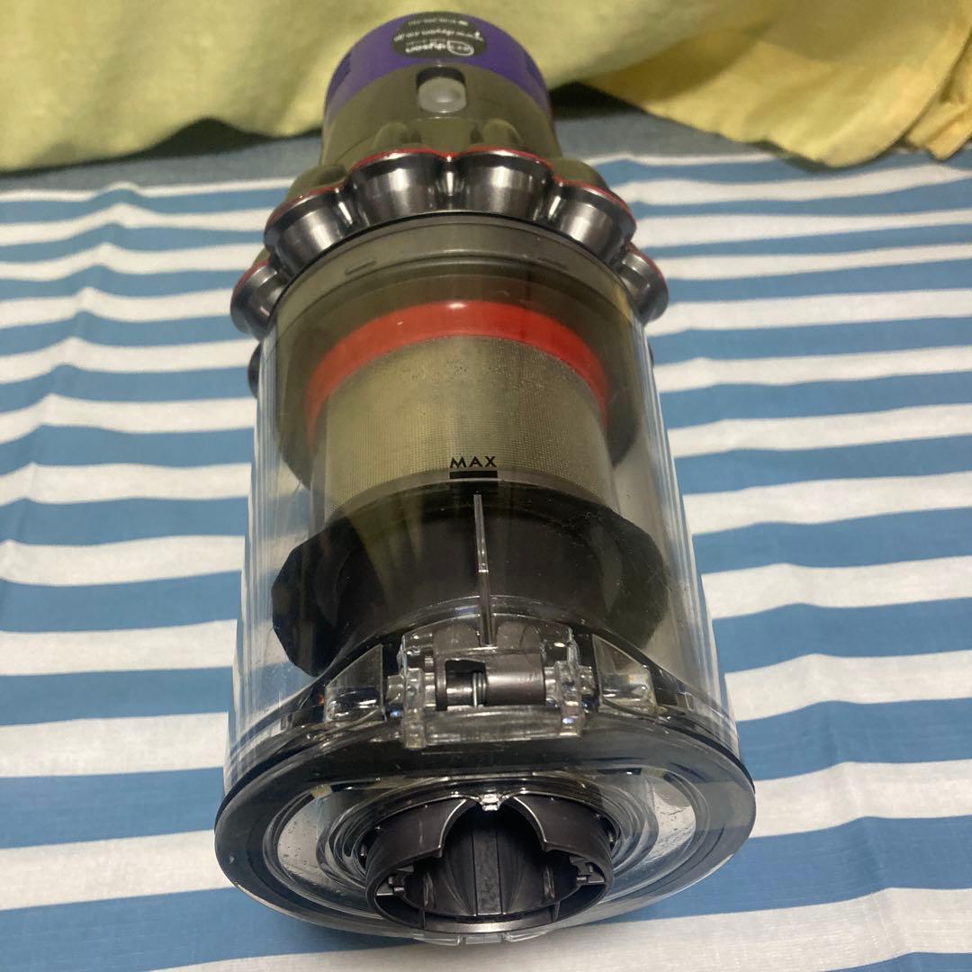 ダイソンＳＶ１２分解清掃済(限定　床ブラシ、ホース、壁掛け収納プラケットサービス