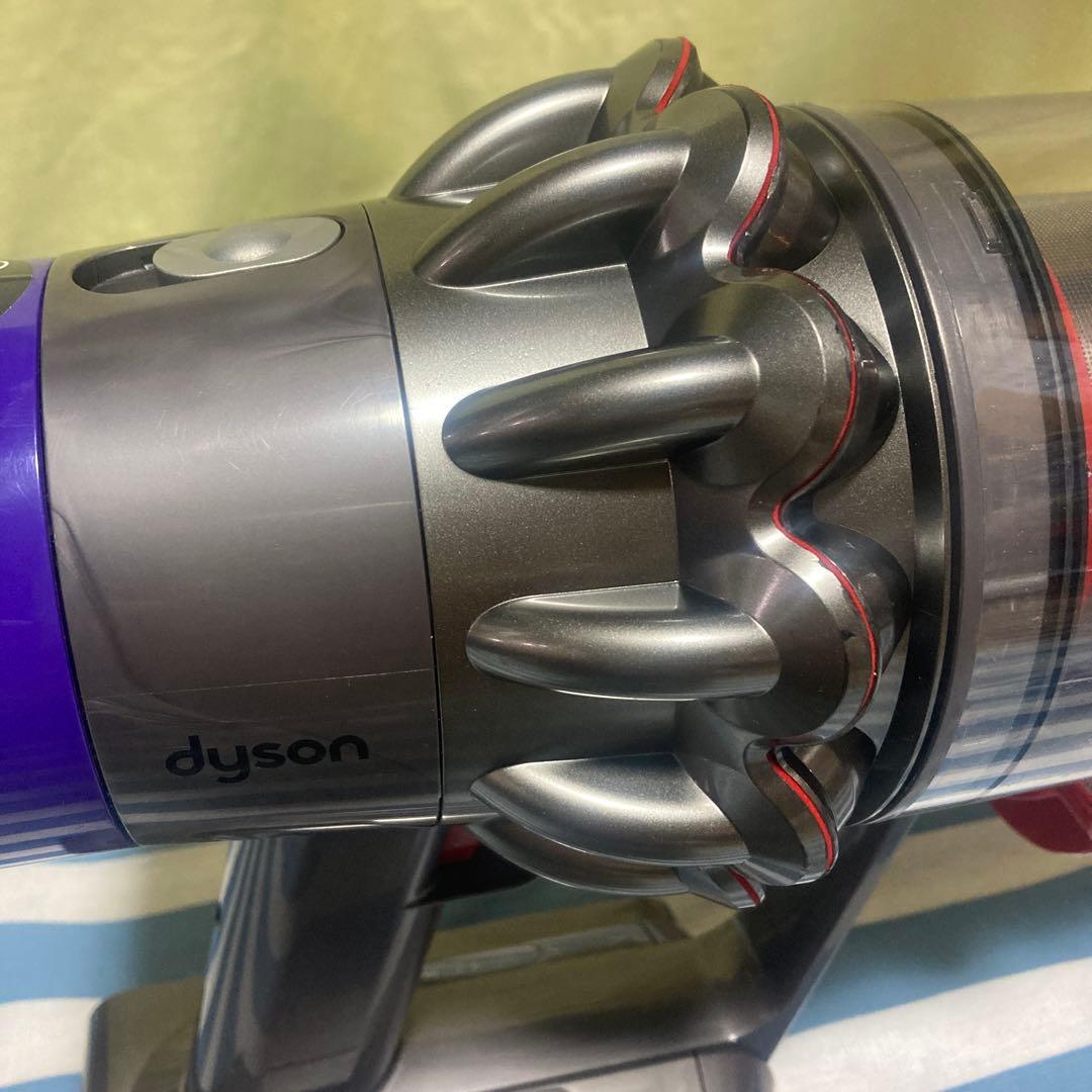 ダイソンＳＶ１２分解清掃済(限定　床ブラシ、ホース、壁掛け収納プラケットサービス