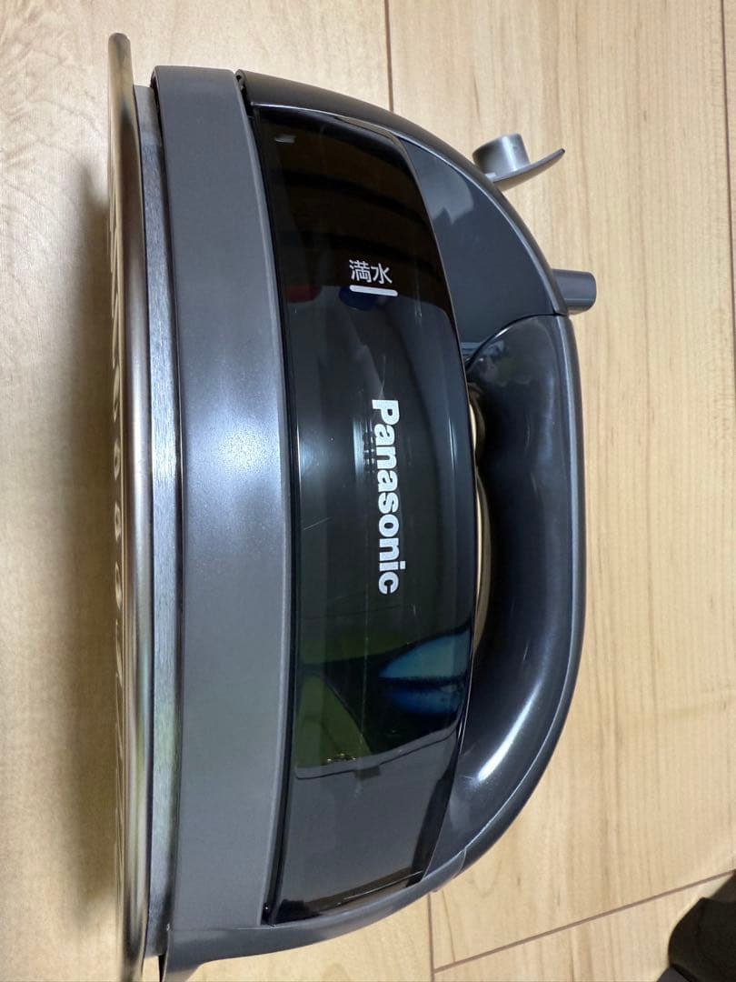 Panasonic スチームアイロン ブラック　NI-WL706