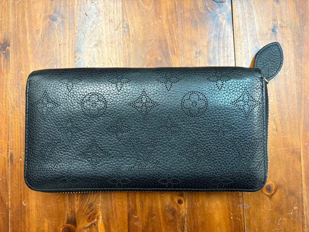 ルイヴィトン マヒナジッピーウォレットm61867 ノワール