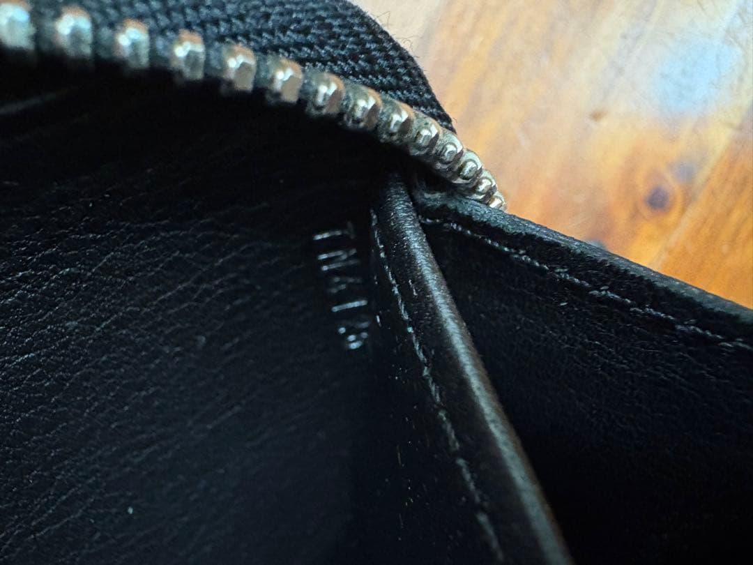 ルイヴィトン マヒナジッピーウォレットm61867 ノワール