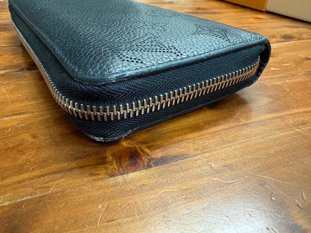 ルイヴィトン マヒナジッピーウォレットm61867 ノワール