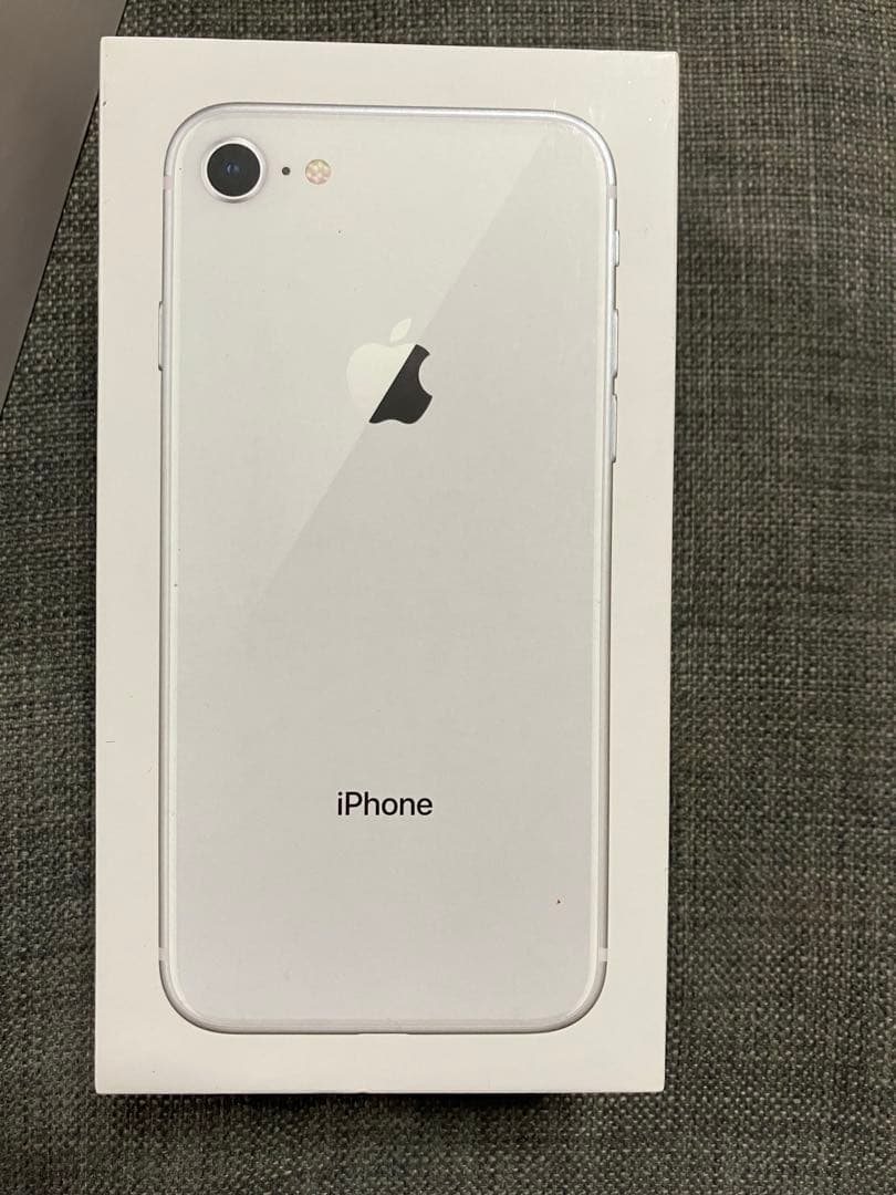 Apple iPhone 8 シルバー イヤフォン付き