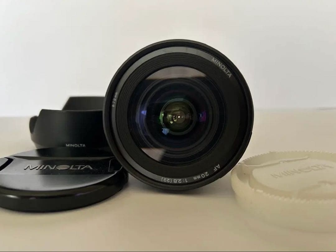 MINOLTA AF 20mm F2.8 広角レンズ　フード・キャップ付き