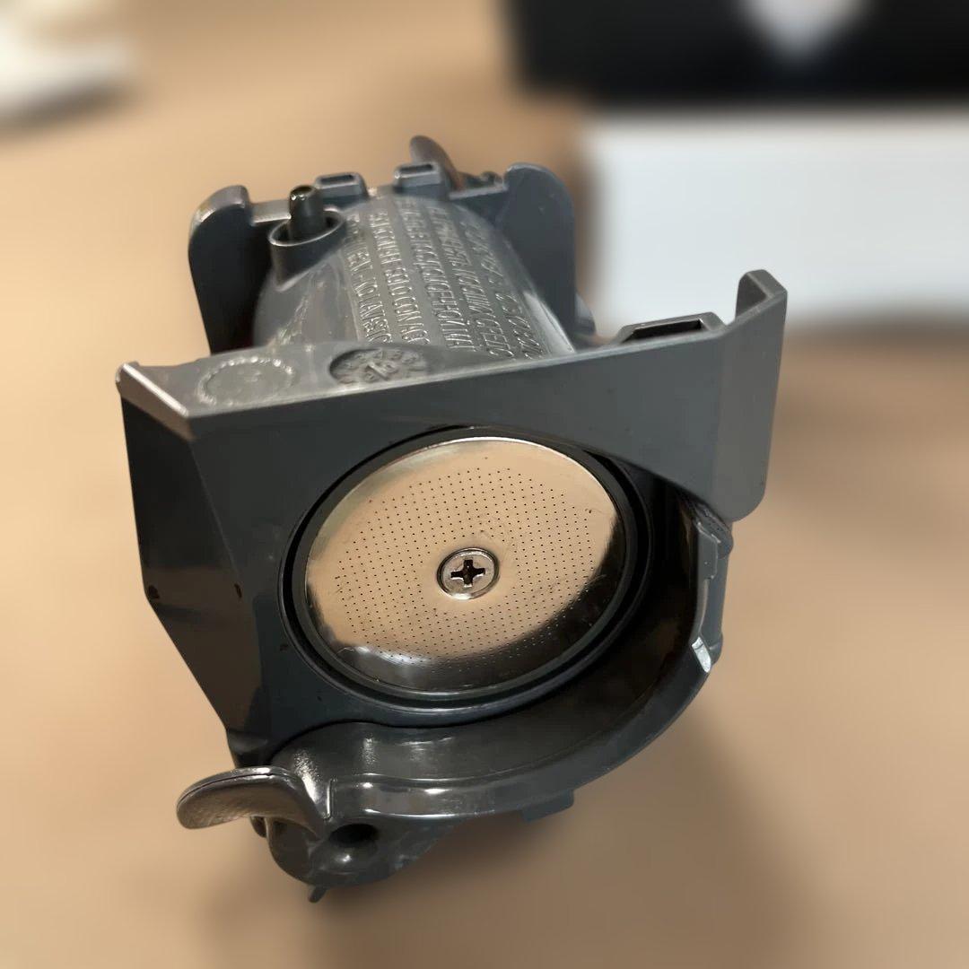 デロンギマグニフィカS コンパクト全自動コーヒーマシン　ECAM22112