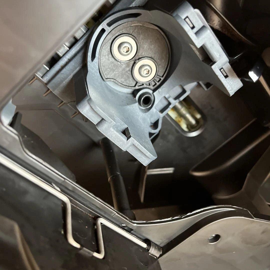 デロンギマグニフィカS コンパクト全自動コーヒーマシン　ECAM22112