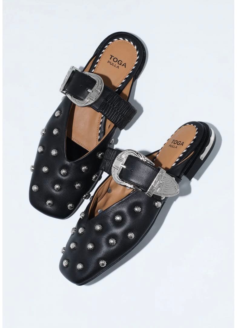美品　トーガ　PUFF STUDS MULE