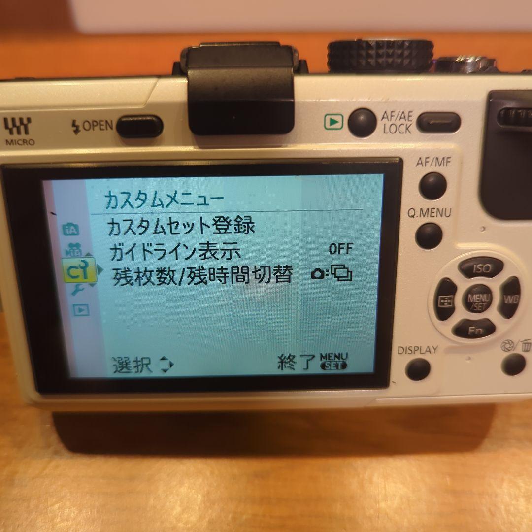 Panasonic Lumix　GF1 ホワイト ミラーレスカメラ
