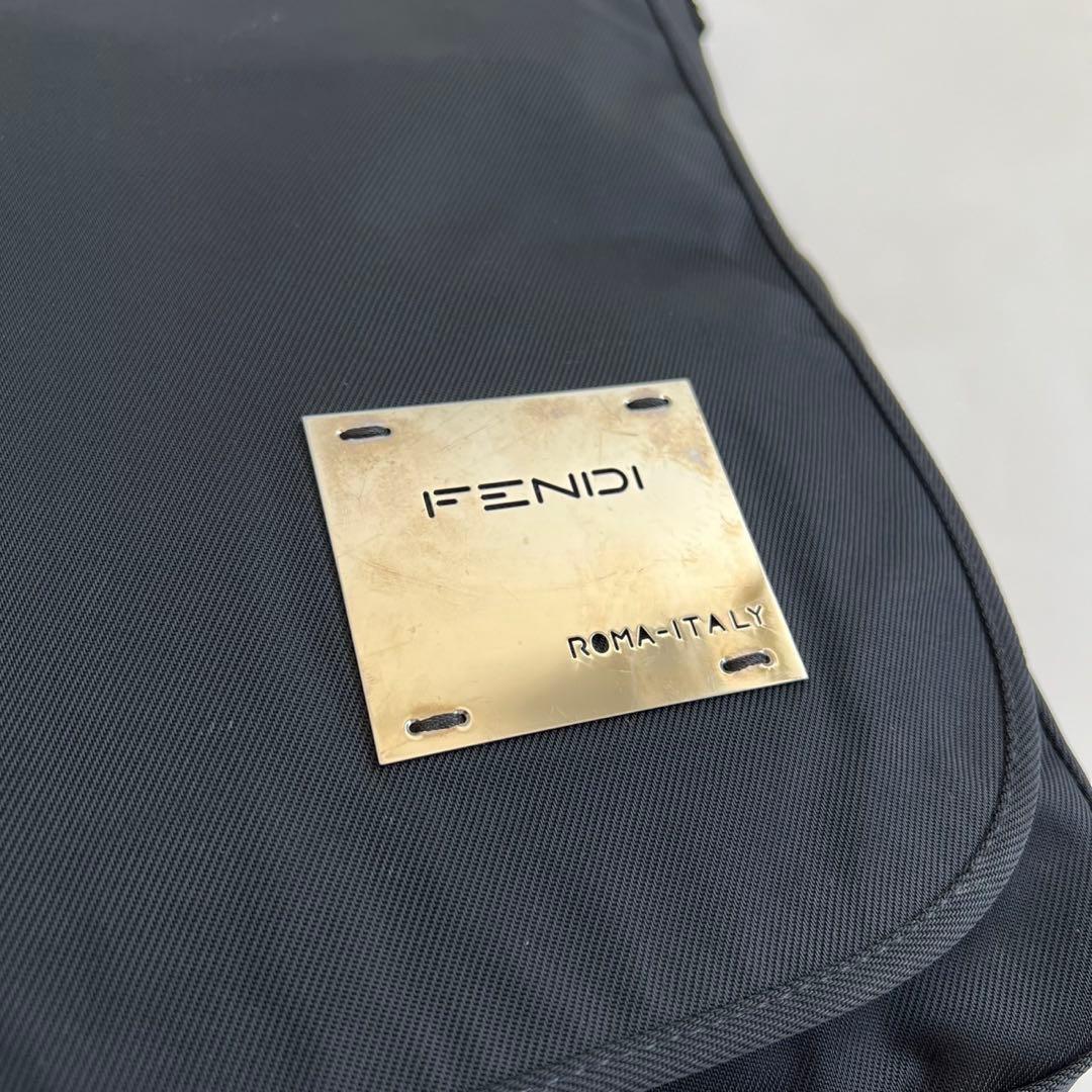 バッグ FENDI LOGO PLATE NYLON SHOULDER BAG