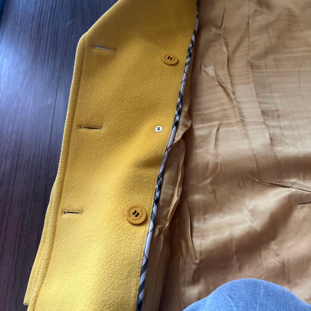 バーバリー厚手の黄色ダブルハーフコート
