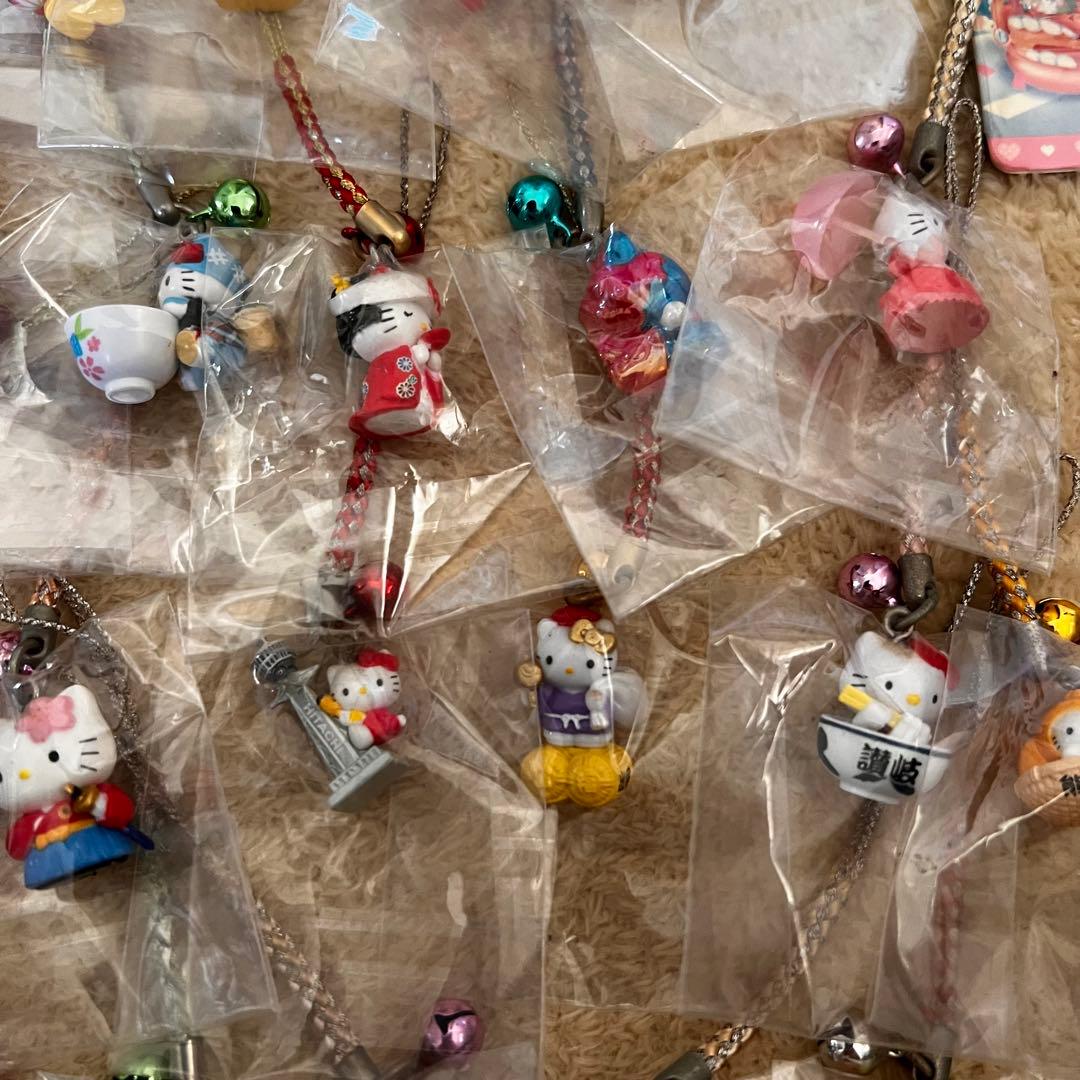 ハローキティ　ご当地キティ　根付けストラップ　60点　まとめ売り