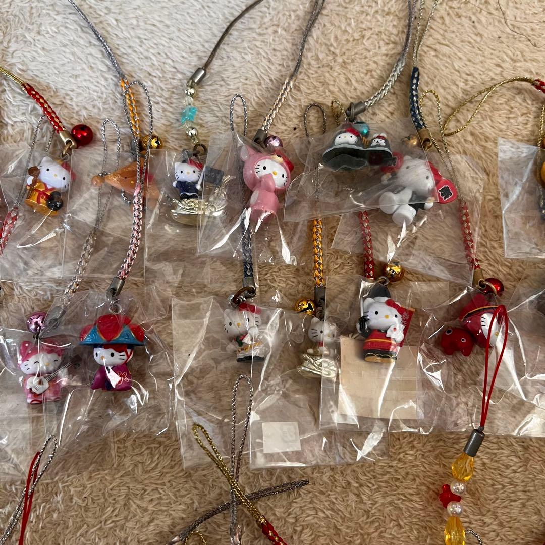 ハローキティ　ご当地キティ　根付けストラップ　60点　まとめ売り
