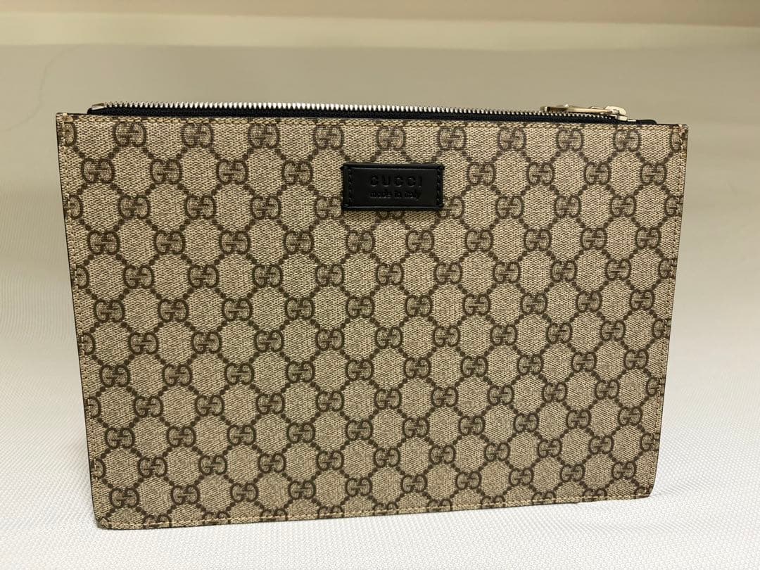 グッチ　メンズ　ショルダーバッグ