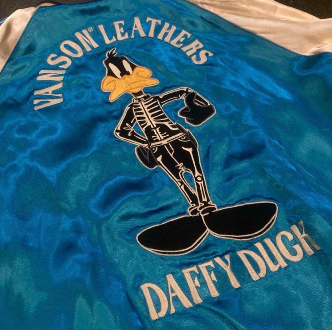 VANON×LOONEY TUNES リバーシブブル 総刺繍 スカジャン L