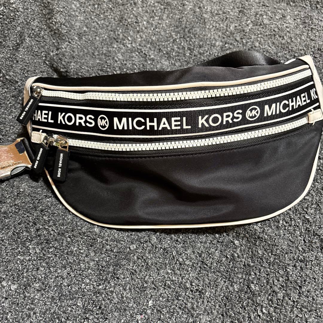 MICHAEL KORS ボディバッグ・ウエストポーチ ブラック