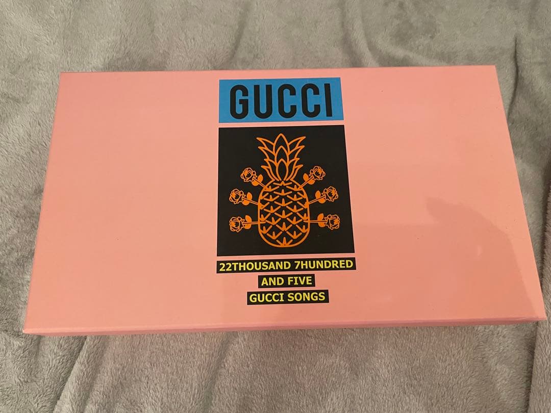 チ*ン様 【未使用に近い】Gucci パイナップル柄 スニーカー サイズ9