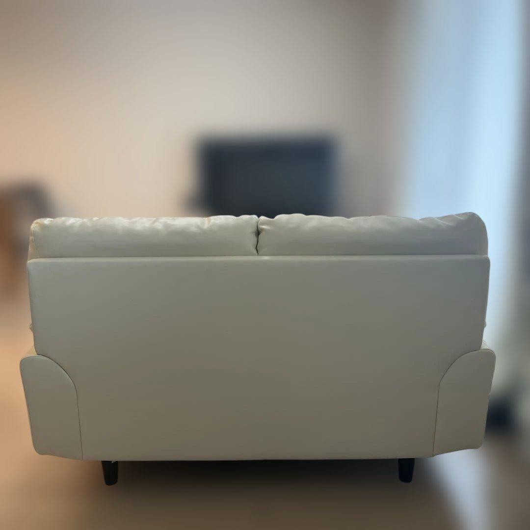 【送料込み価格】ホワイト合成皮革2人掛けソファ