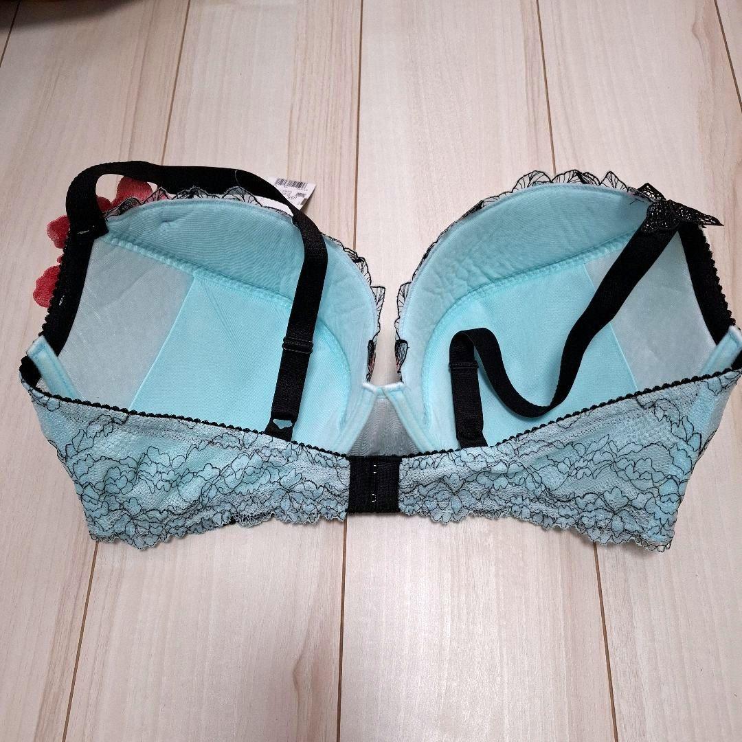 ワコール サルート ブラ I85