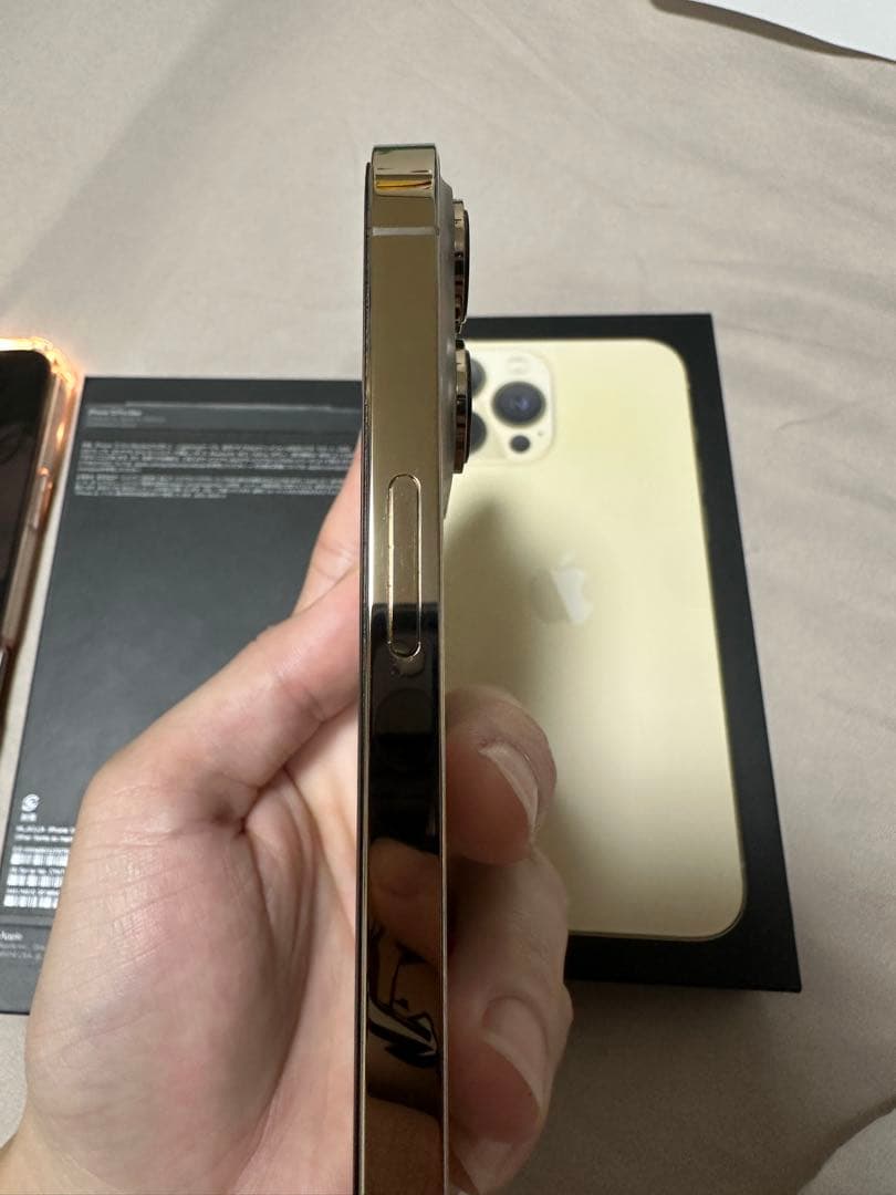美品 Apple iPhone 13 ProMax ゴールド　本体256G