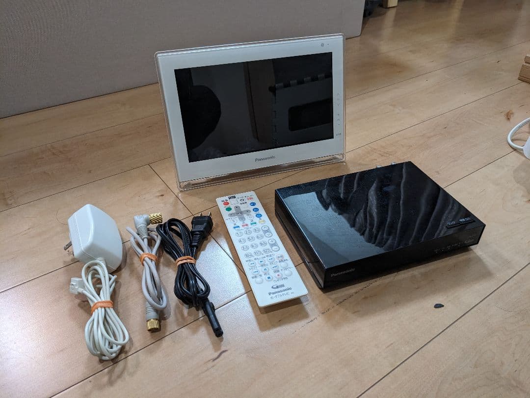 Panasonic ポータブルテレビ プライベートビエラ UN-10E5D