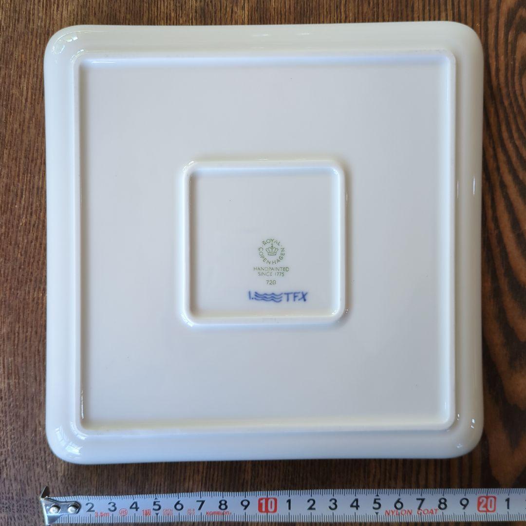 ロイヤルコペンハーゲンブルーフルーテッド プレイン スクエアディッシュ