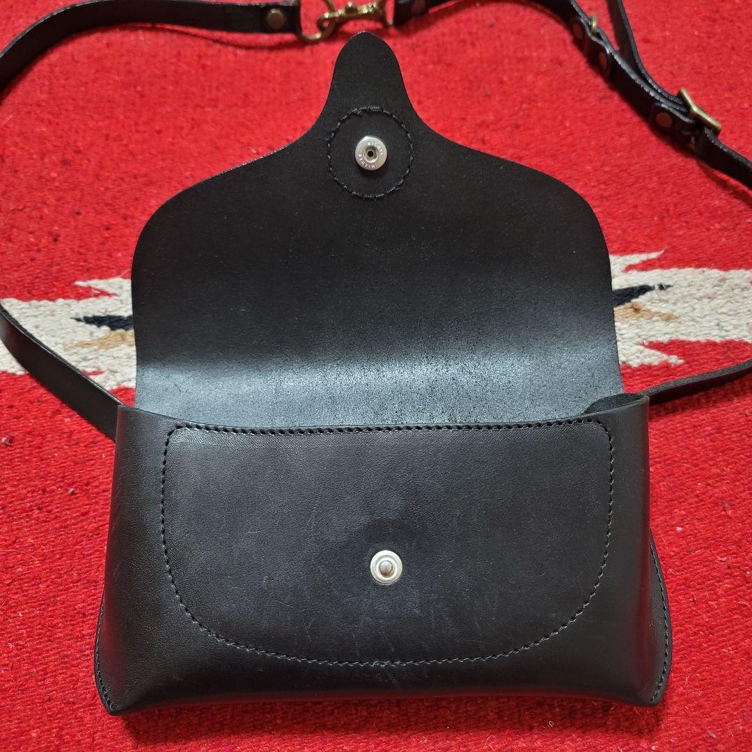 RED MOON サドルレザー ボディバッグ ウエストポーチ コンチョ付き