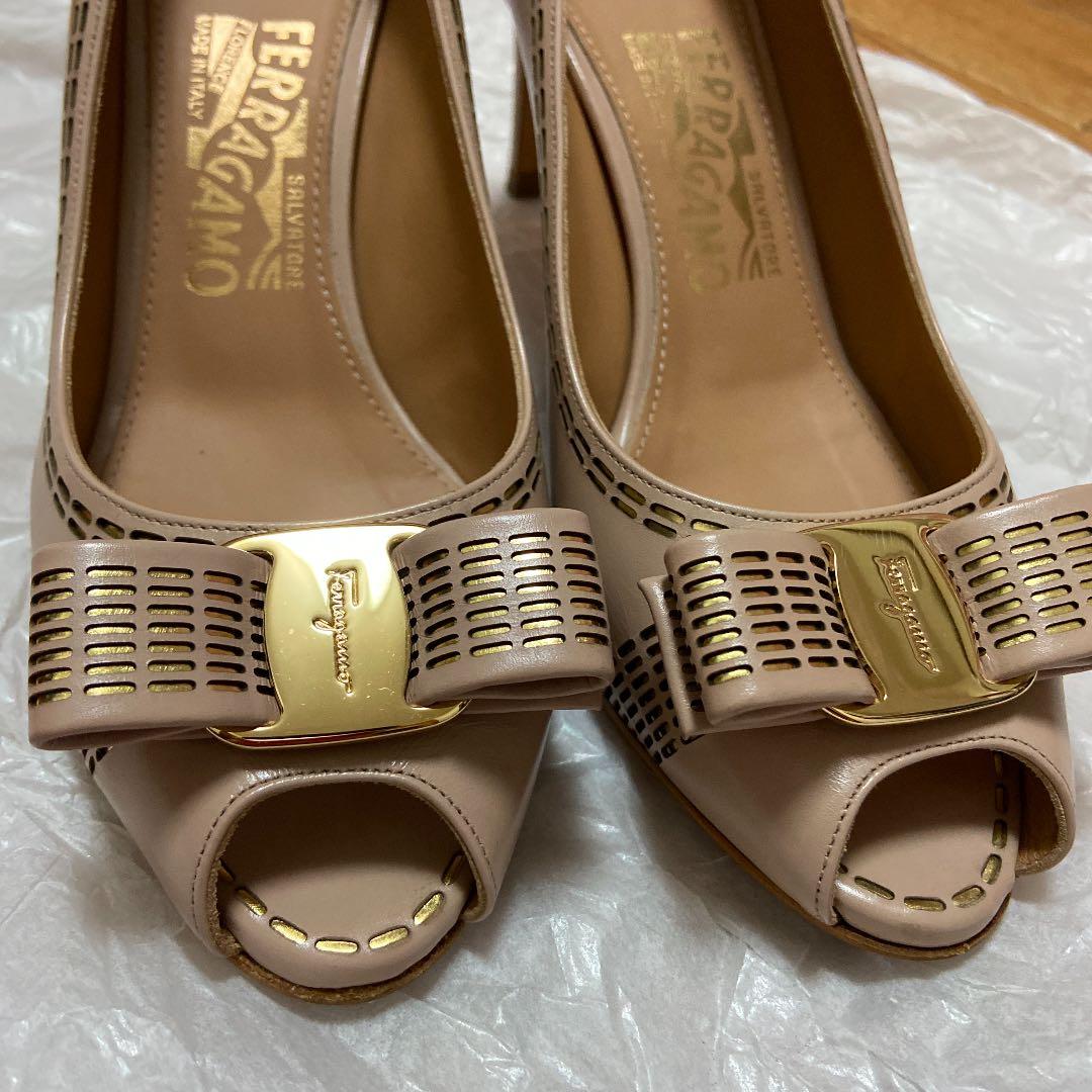 フェラガモパンプス　美品