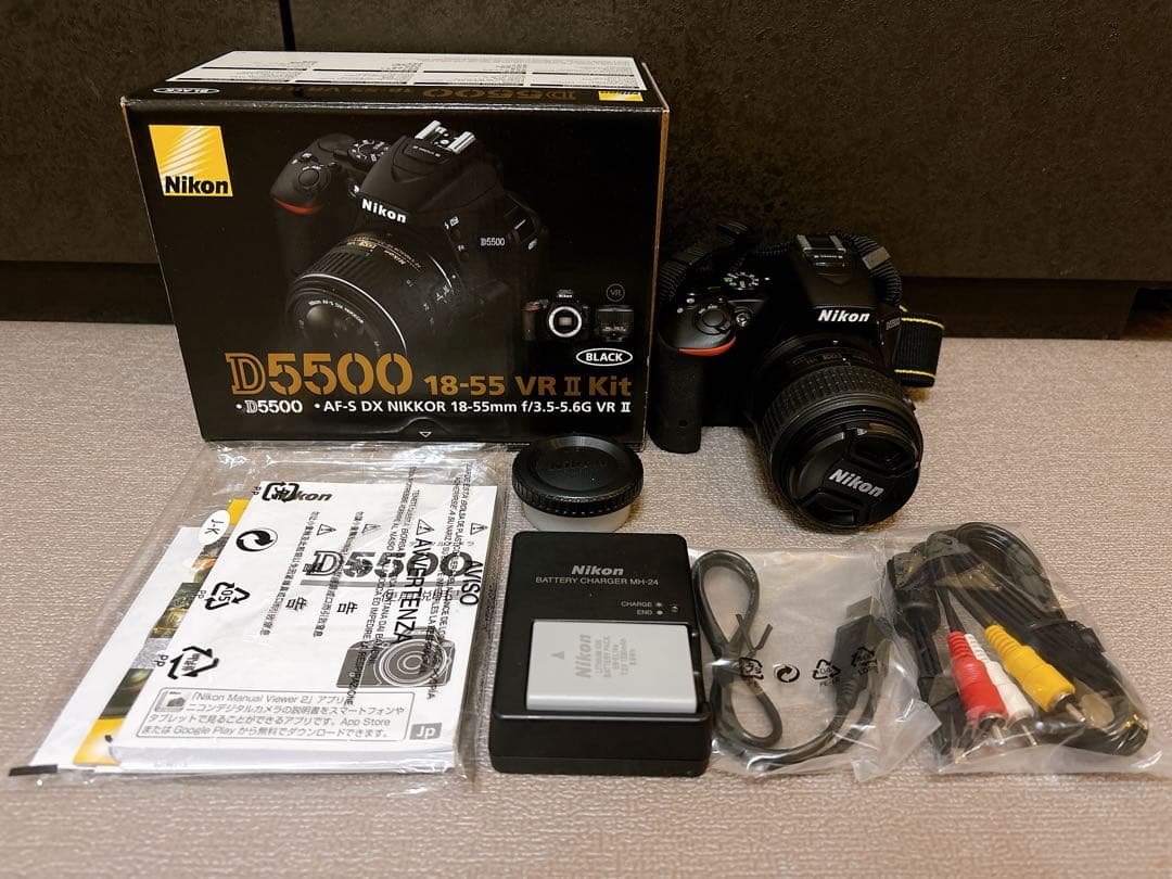 【美品】【ショット数2515枚】ニコン Nikon D5500 レンズキット
