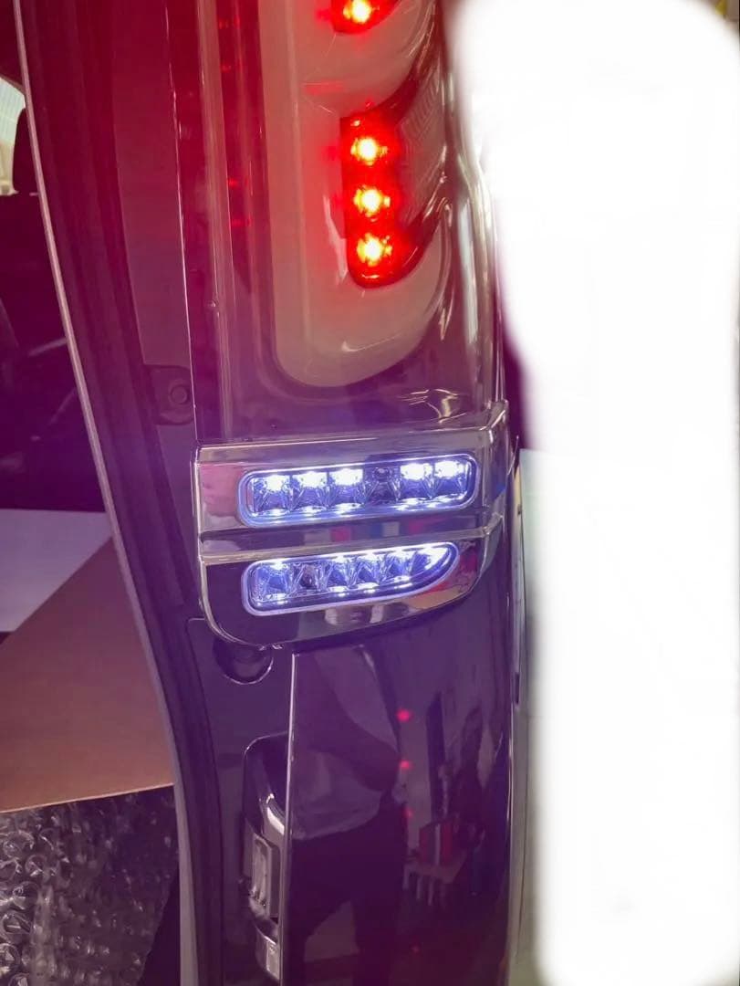 METEO LEDテールランプ80系ノア・ヴォクシー・エスクワイア用