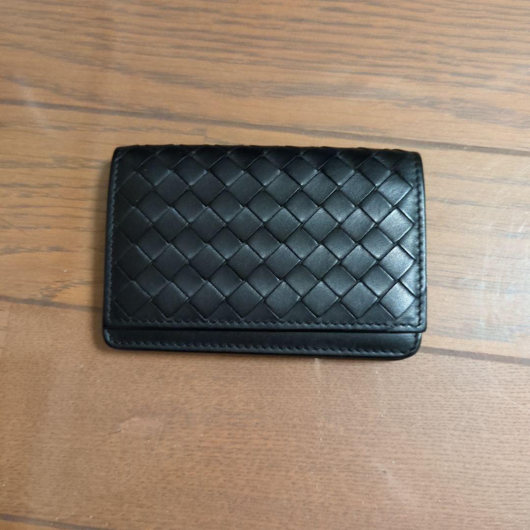 【期間限定価格】黒のレザー名刺入れ 編み込みデザイン