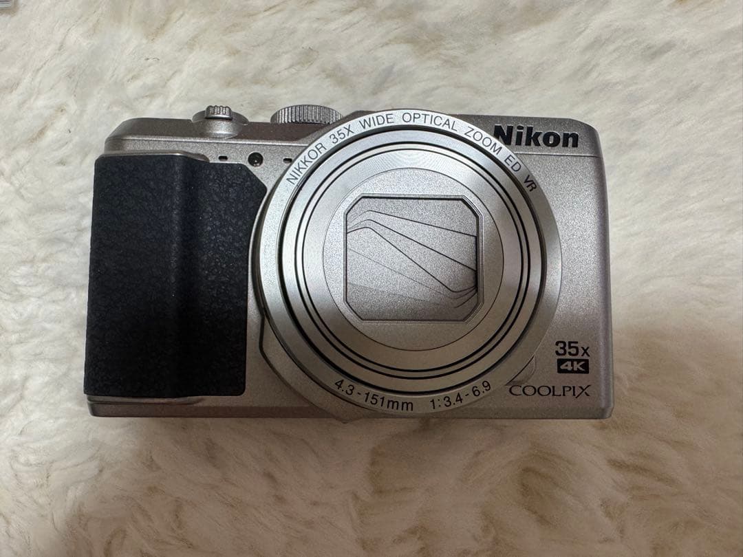 【美品】Nikon COOLPIX A900 シルバー　35倍光学ズーム