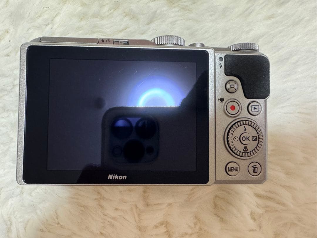 【美品】Nikon COOLPIX A900 シルバー　35倍光学ズーム