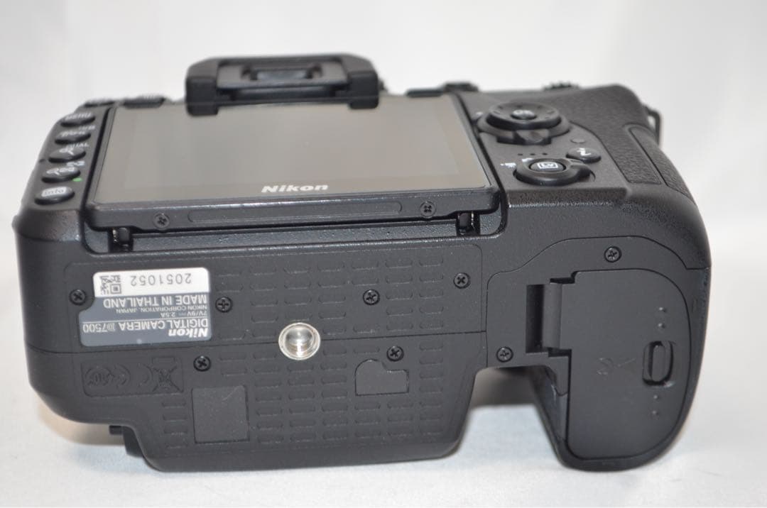 滅多にないシャッター数699回以下 Nikon D7500☆Wi-Fi搭載
