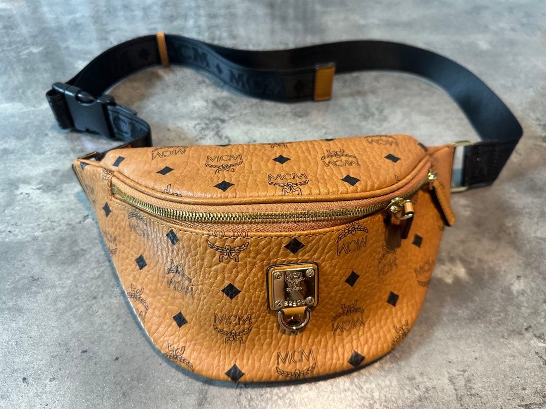 【極美品】MCM ブラウン ウエストポーチ
