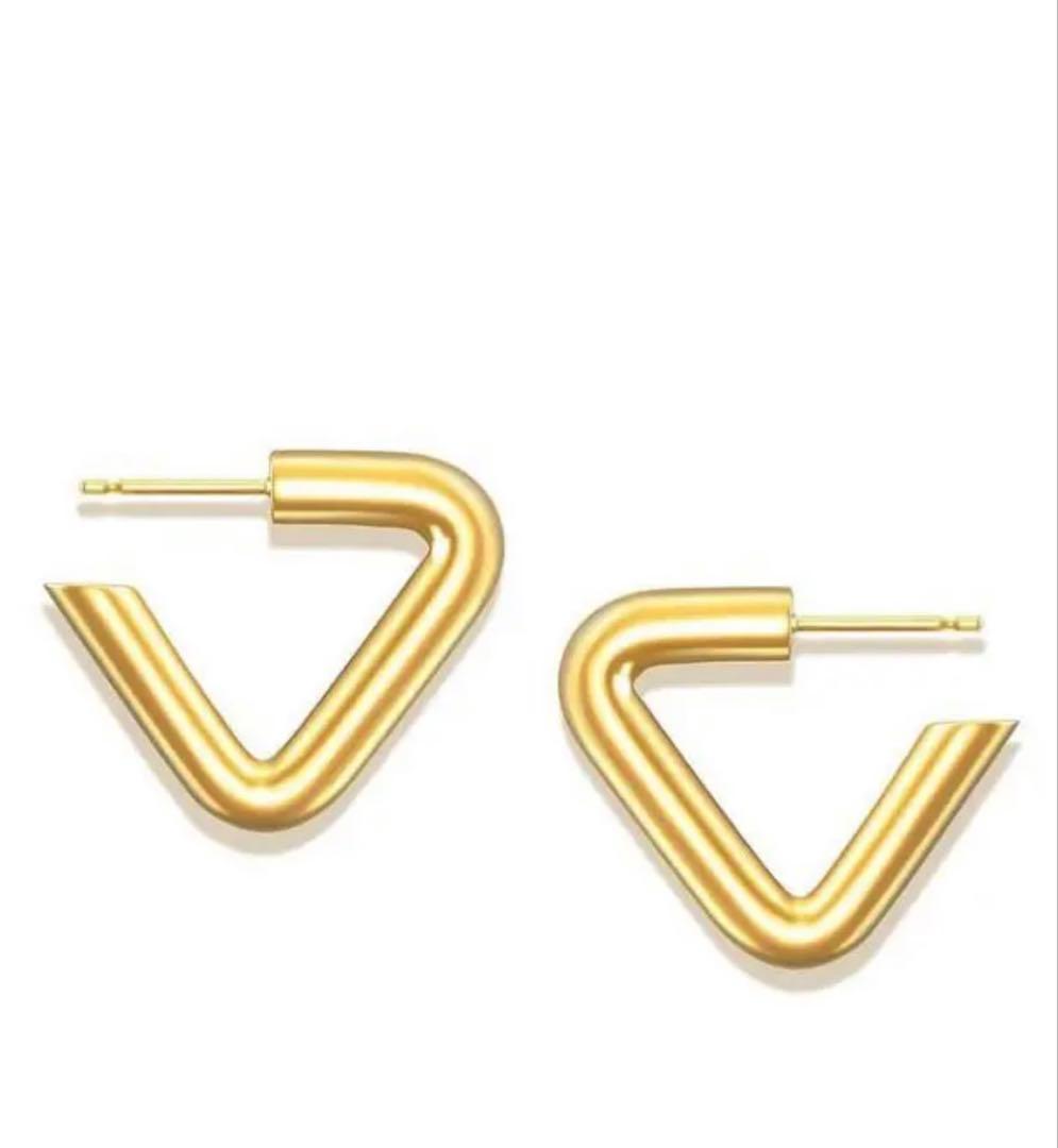 CAREERING キャリアリング　トライアングル701 優里着用　両耳