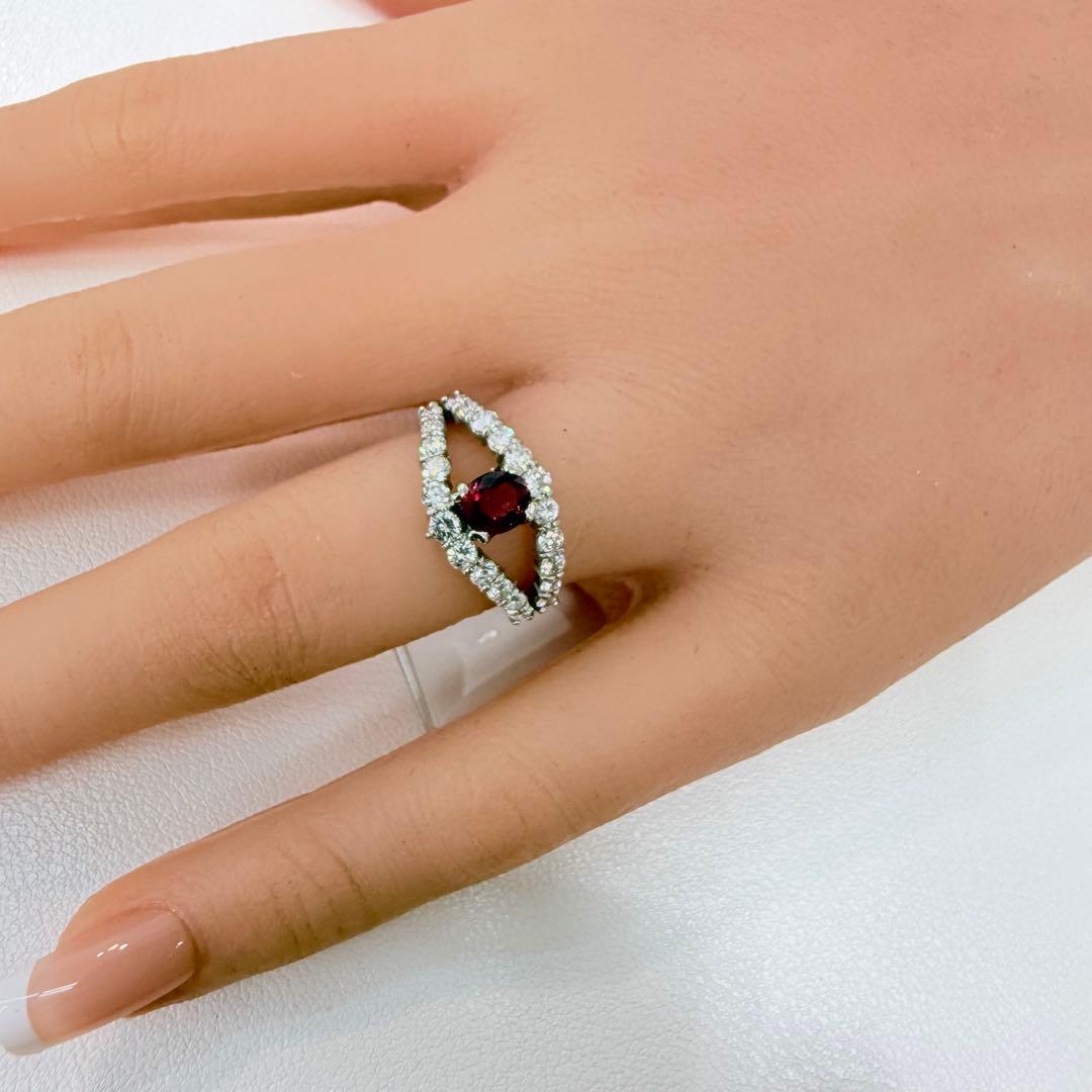 PT900 高品質天然ルビー/天然ダイヤリング新品仕上げ済み。プラチナ。11号。