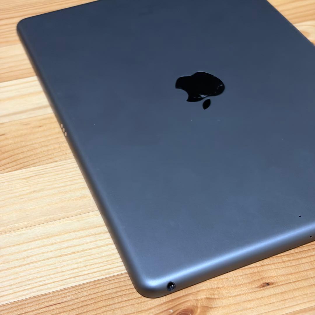 Apple iPad 第7世代 10.2インチ 本体