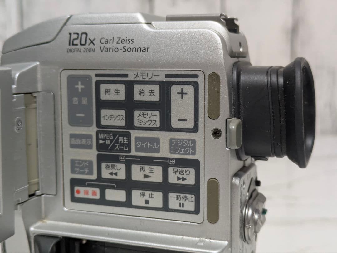 ② SONY　DCR-PC110　MiniDV対応　AVケーブル付き