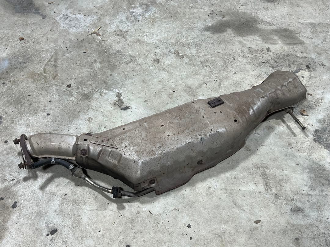 ハ*業様 RX-7 FD3S純正触媒コンバーター 錆あり