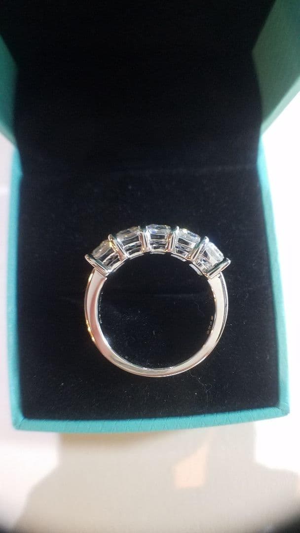 新作リング♡最高級モアサナイト エメラルドカットハーフエタニティ