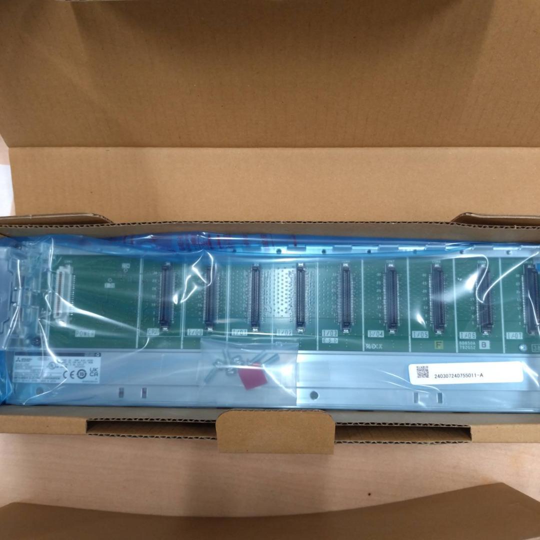 大量在庫で困ってます　Q38B 三菱電機　MELSEC-Q 基本ベースユニット